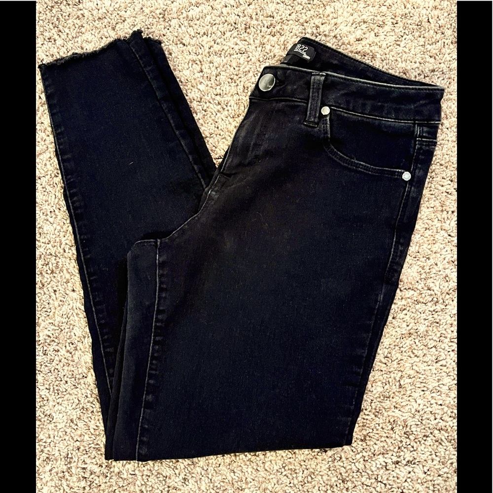 1812 Denim Frayed Hem Ankle Jeans